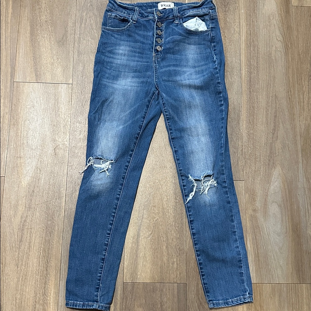 TNA High-Rise Skinny Jeans in Medium Blue with Distressed Knees